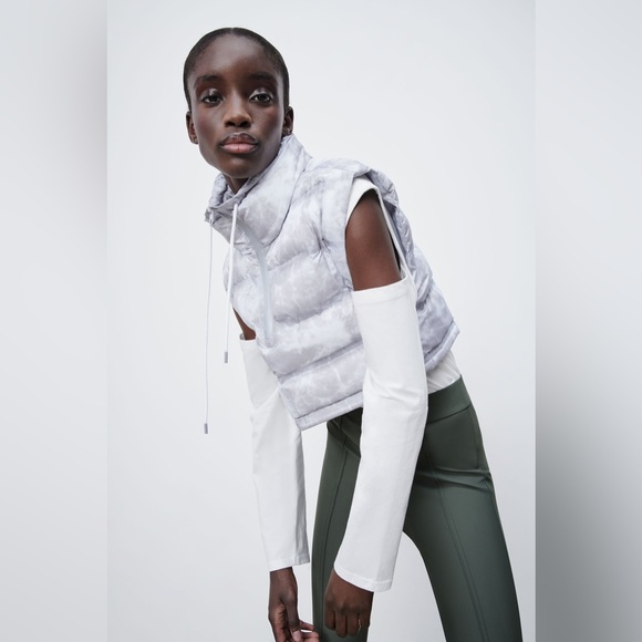 Brand NEW WITH TAG 🔥 Zara 🔥 TIE-DYE PUFFER GILET Crop Top puff vest - Picture 13 of 16